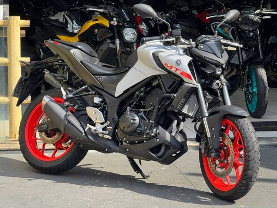 YAMAHA MT-03 ABS YAMAHA MT-03 ABS